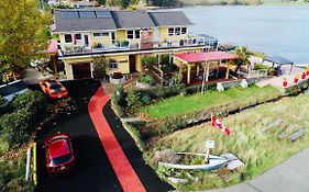 Birds Of A Feather Victoria Oceanfront Studio Suites
